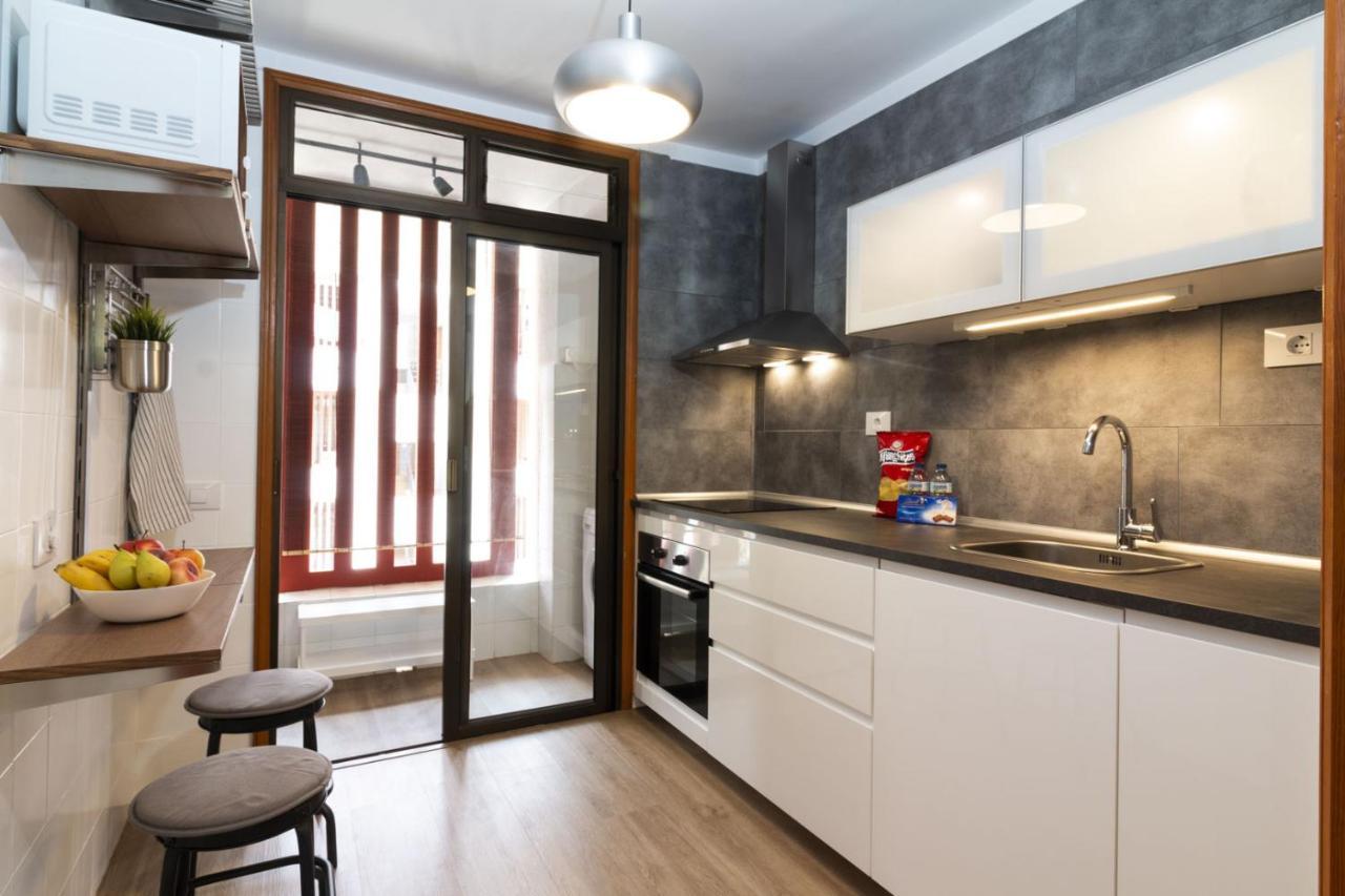 Homeforguest New Modern Apartment With Pool Арона Екстер'єр фото