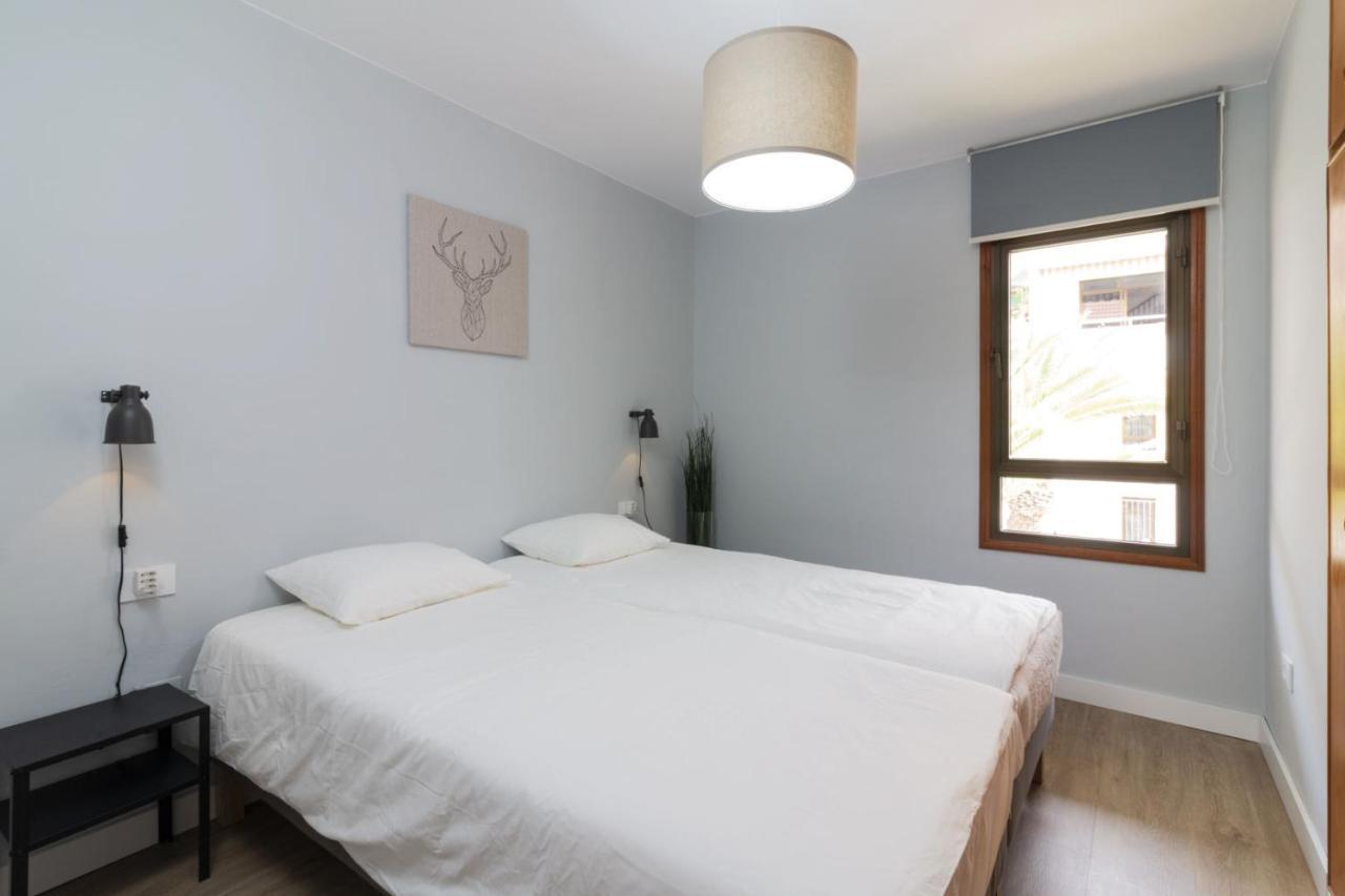 Homeforguest New Modern Apartment With Pool Арона Екстер'єр фото